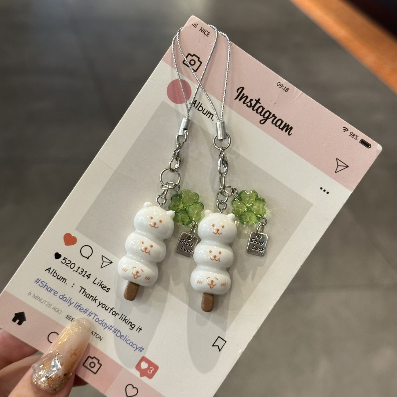 Joke Bear Lucky Leaf Phone Cha - Resin Art Case recension och pris